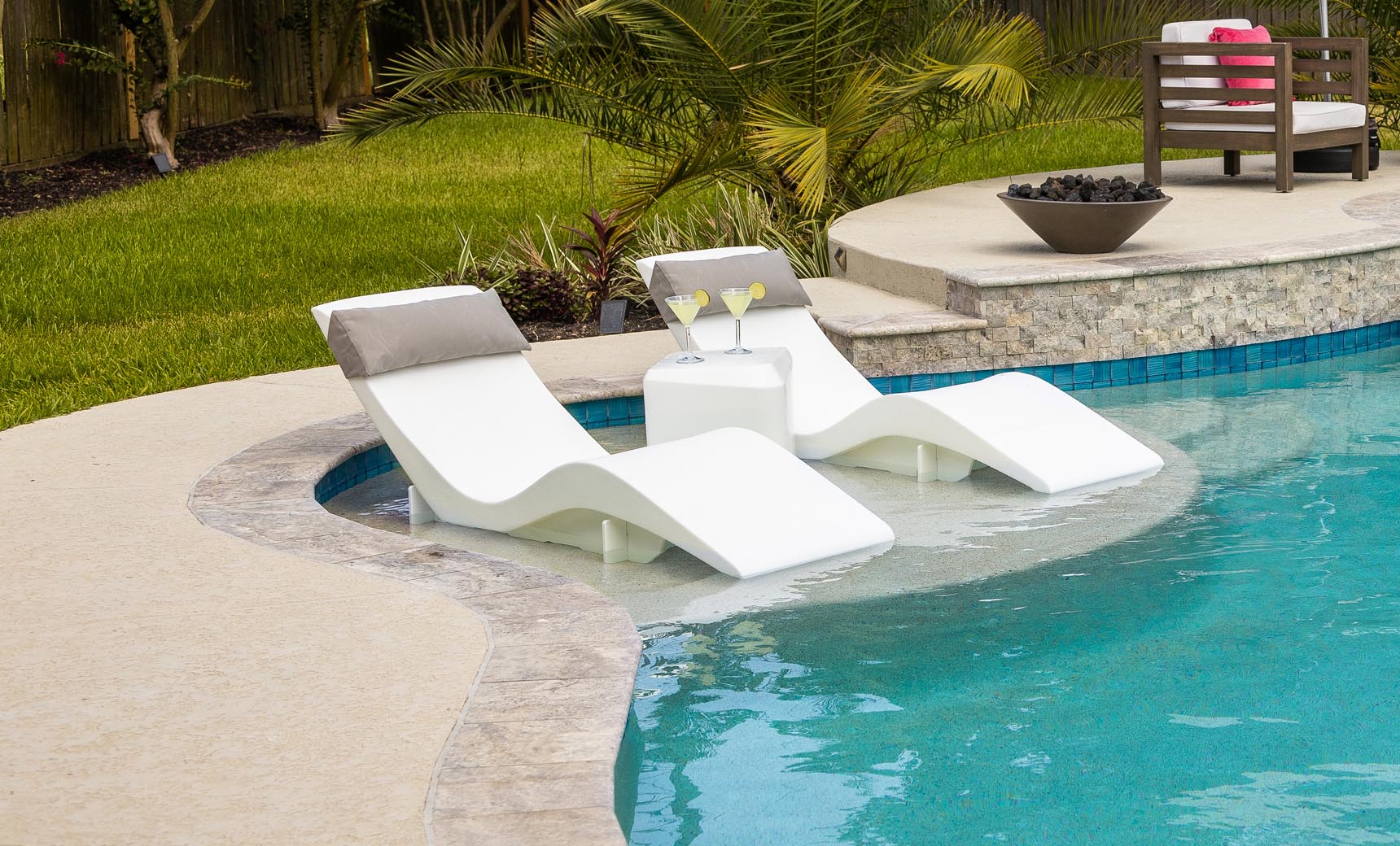 In pool chaise discount loungers