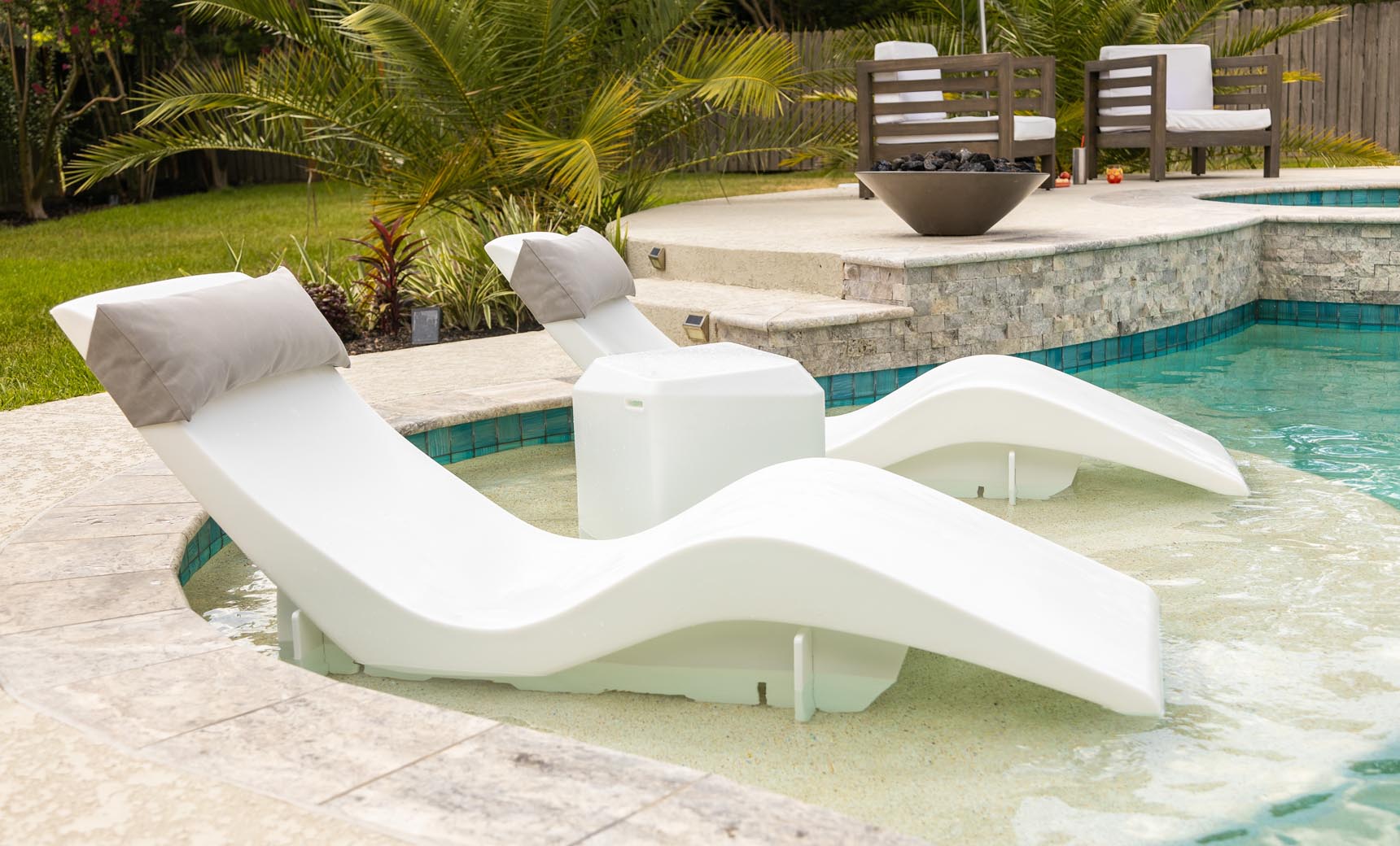 Deep In Pool Chaise Bundle Aqua Outdoors