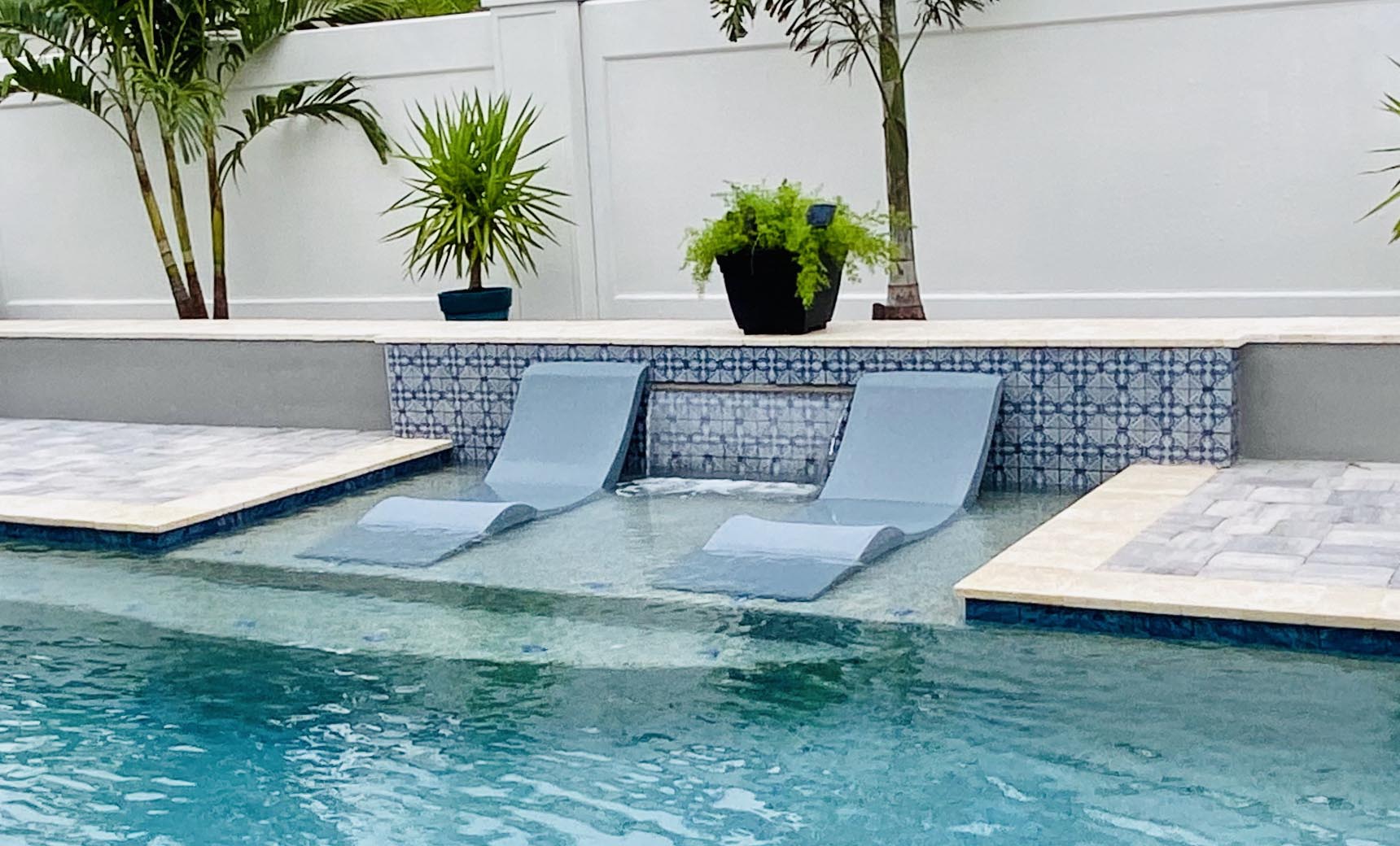 Aqua pool best sale chaise lounge